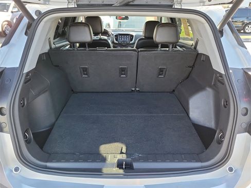 Used 2021 GMC Terrain SLT image 25