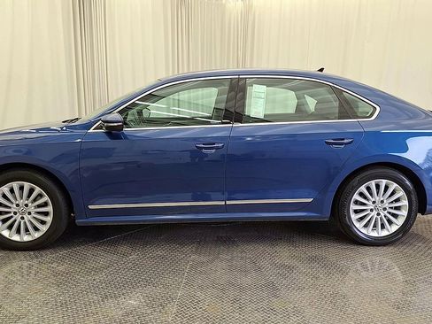 Used 2017 Volkswagen Passat 1.8T SE w/ SE Lighting Package image 8