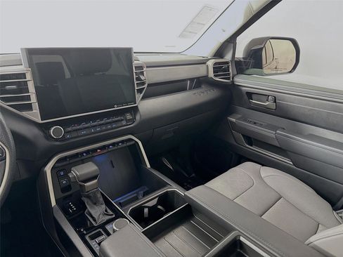 Used 2022 Toyota Tundra SR5 w/ SR5 Premium Package image 35