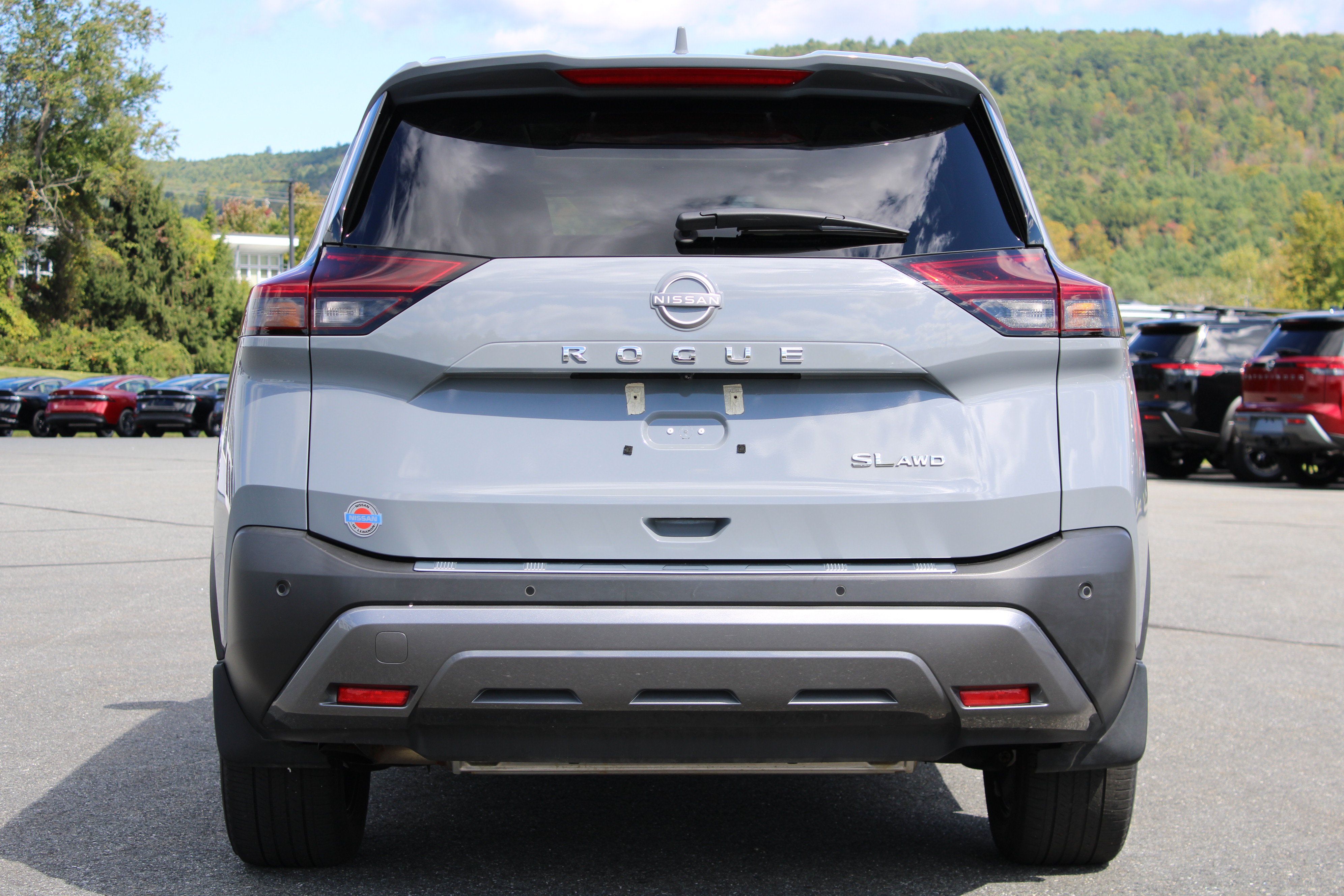 Used 2023 Nissan Rogue SL w/ SL Premium Package AWD/4WD image 9