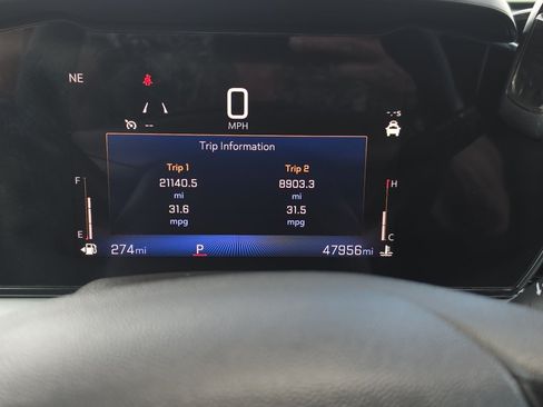 Certified 2025 Chevrolet Trax LT FWD image 26