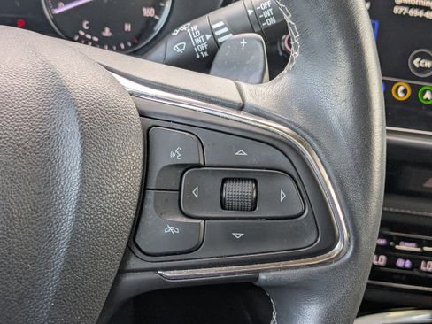 Used 2023 Buick Envision Avenir FWD image 27