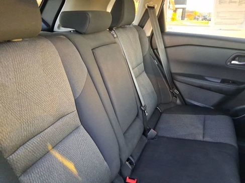 Used 2024 Nissan Rogue SV image 9