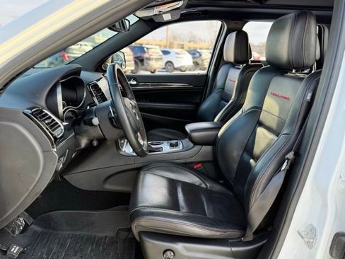 Used 2019 Jeep Grand Cherokee Trailhawk w/ Trailhawk Luxury Group image 2