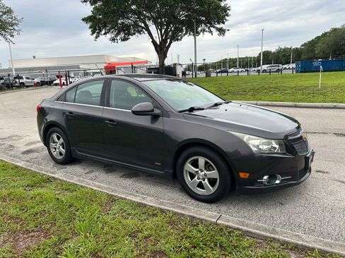 Used 2014 Chevrolet Cruze LT w/ RS Package FWD image 7
