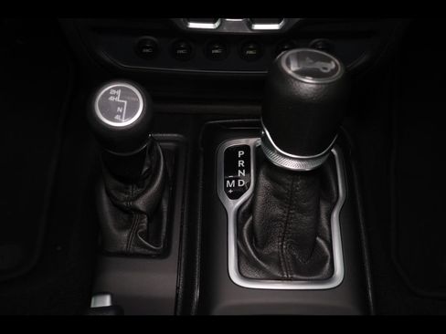 Used 2018 Jeep Wrangler Unlimited Sport S AWD/4WD image 23