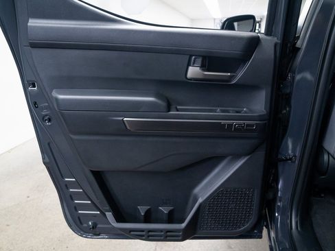 Used 2025 Toyota Tacoma TRD Off-Road image 18