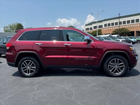 Used 2018 Jeep Grand Cherokee Limited RWD image 3