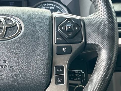Used 2020 Toyota Tacoma SR5 AWD/4WD image 40