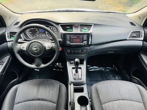 Used 2017 Nissan Sentra SV FWD image 12