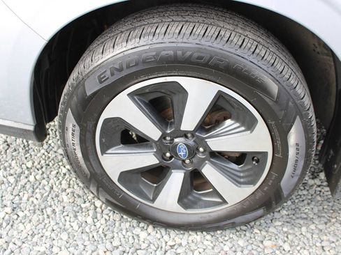 Used 2017 Subaru Forester 2.5i Premium w/ All-Weather Package image 26