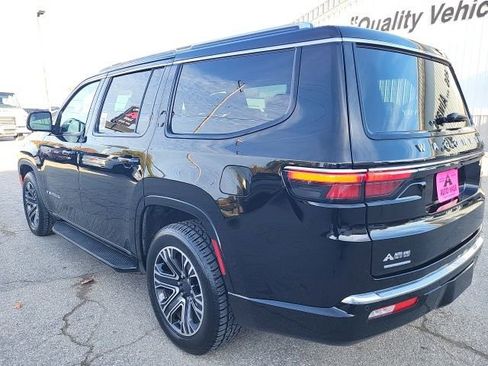 Used 2023 Jeep Wagoneer Series II image 11