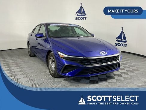 Used 2024 Hyundai Elantra SE image 1