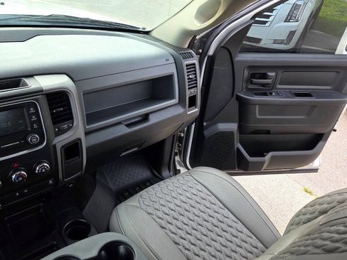 Used 2013 RAM 2500 Tradesman w/ Chrome Appearance Group AWD/4WD image 31
