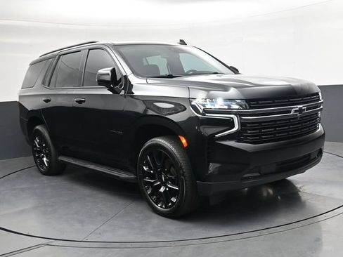Used 2022 Chevrolet Tahoe RST w/ Luxury Package AWD/4WD image 2