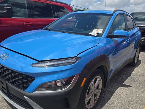 Used 2022 Hyundai Kona SEL w/ Convenience Package FWD image 3