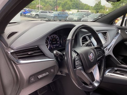Used 2024 Buick Enclave Premium image 8