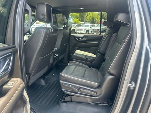 Used 2021 GMC Yukon XL SLT w/ SLT Premium Package AWD/4WD image 24