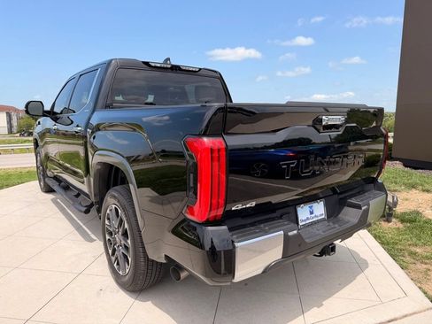 Used 2025 Toyota Tundra Limited AWD/4WD image 7