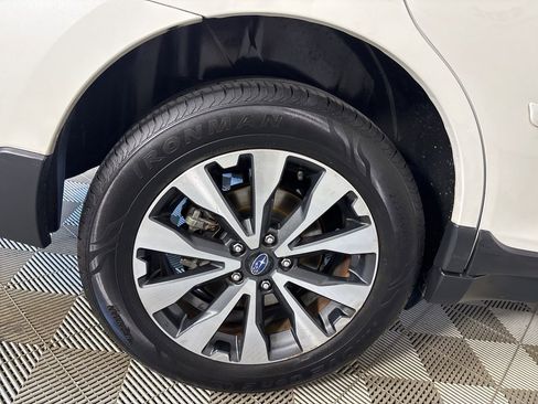 Used 2015 Subaru Outback 2.5i Limited AWD/4WD image 36