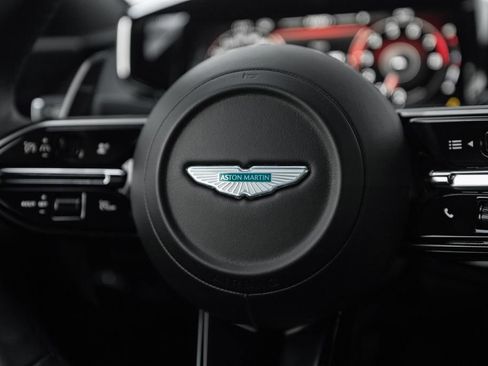 Used 2025 Aston Martin V8 Vantage Coupe image 44
