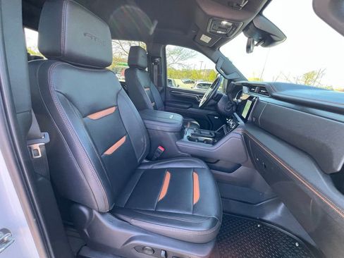 Used 2024 GMC Sierra 2500 AT4 w/ Technology Package image 32