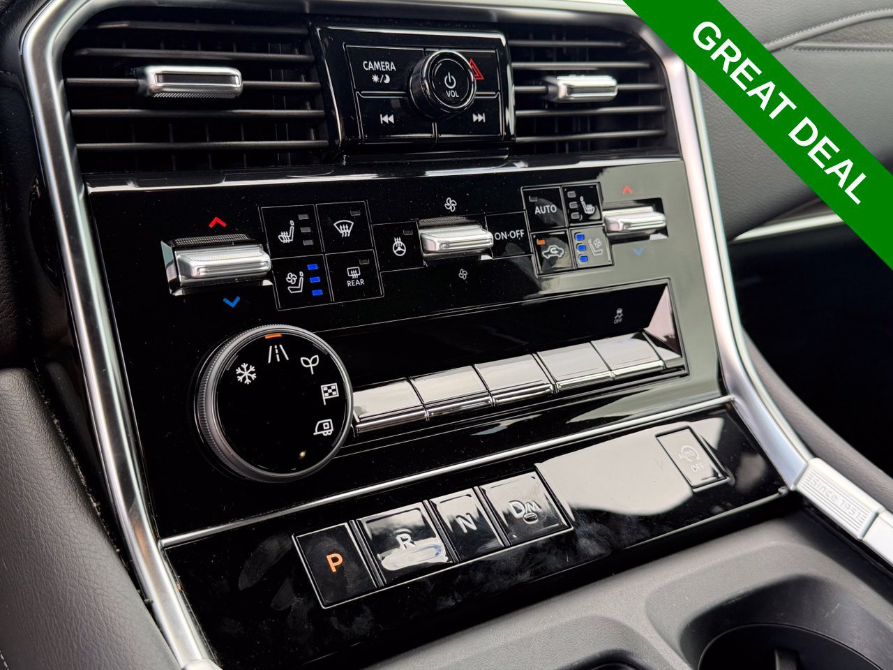 Used 2025 Nissan Armada Platinum w/ Convenience Package RWD image 26
