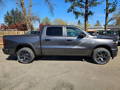 New 2026 RAM 1500 Big Horn AWD/4WD image 8