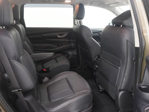 Used 2023 Subaru Ascent Limited image 14