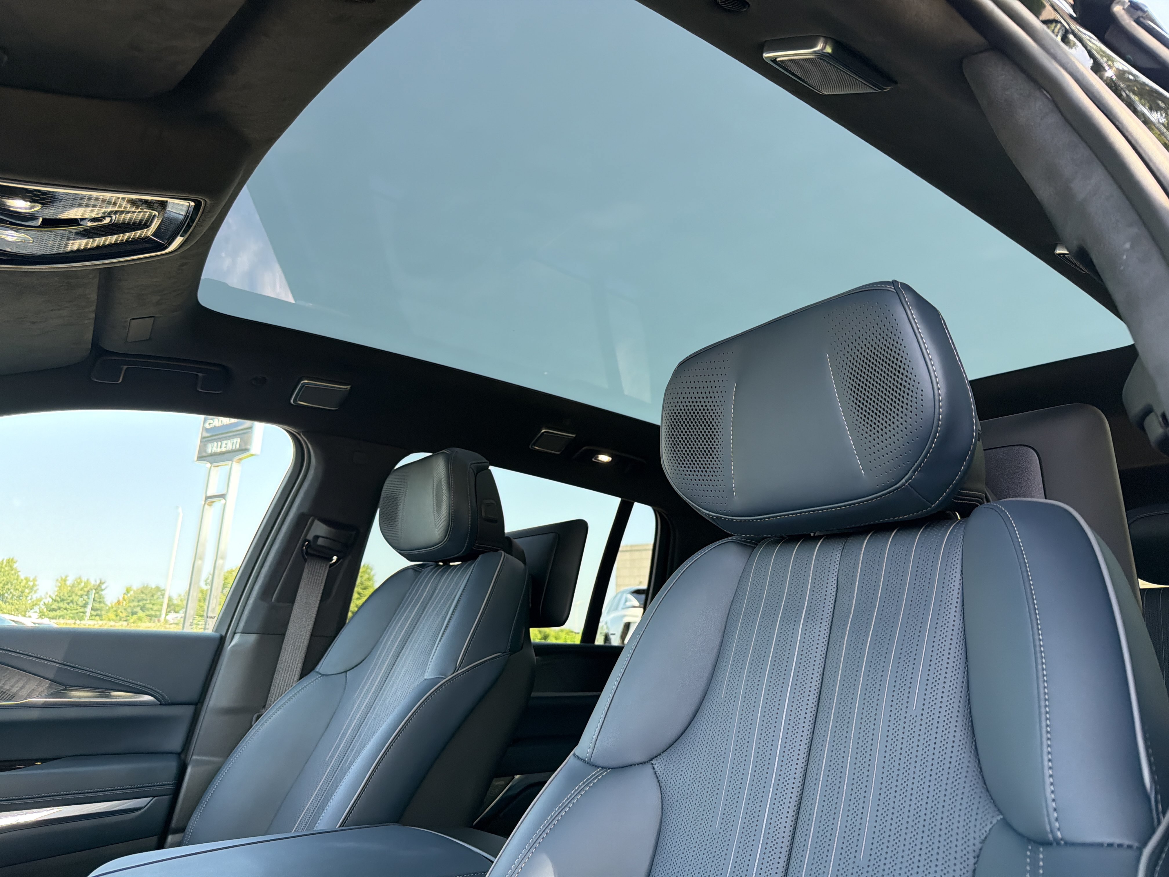 Used 2025 Cadillac Escalade IQ Sport 2 AWD/4WD image 27