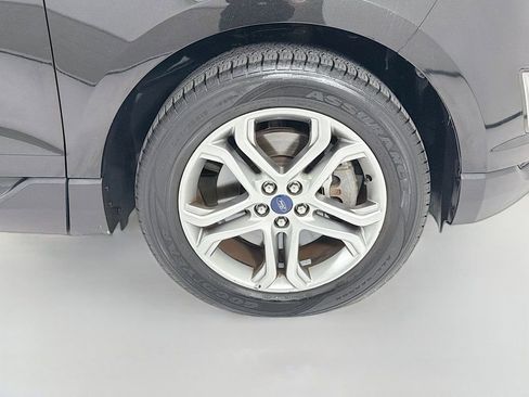 Used 2015 Ford Edge Titanium w/ Equipment Group 301A AWD/4WD image 34