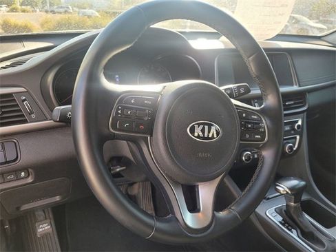 Used 2018 Kia Optima LX image 7