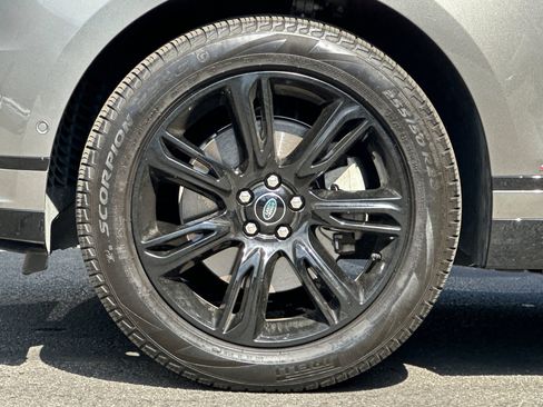 Certified 2021 Land Rover Range Rover Velar R-Dynamic S image 13