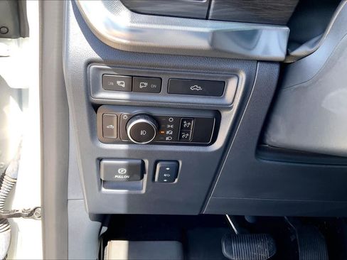 Used 2024 Ford F150 Lariat w/ Bed Utility Package AWD/4WD image 33