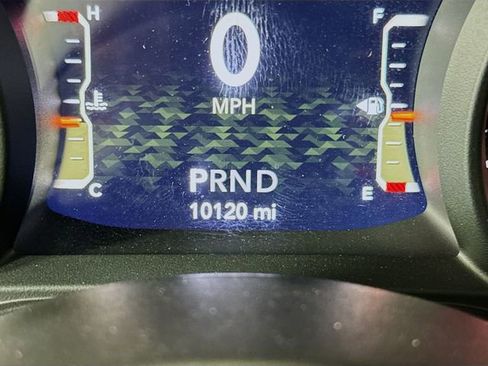 Used 2024 Jeep Gladiator Sport image 12