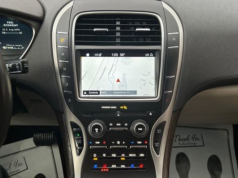 Used 2019 Lincoln Nautilus Reserve image 30