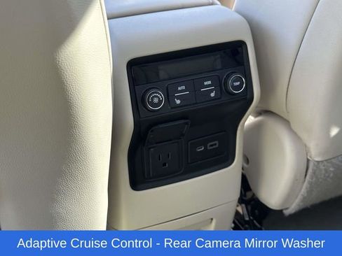 Used 2021 GMC Acadia Denali w/ Denali Ultimate Package image 17