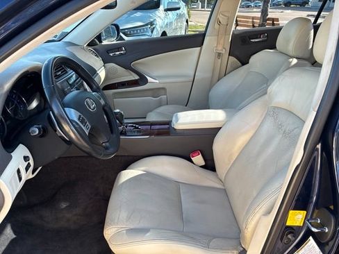 Used 2013 Lexus IS 250 AWD w/ Premium Pkg image 5