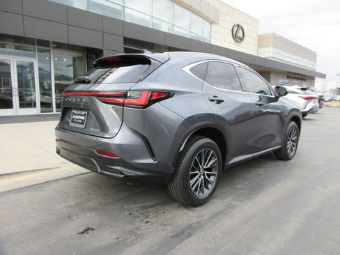 Used 2023 Lexus NX 250 FWD w/ Premium Package image 9
