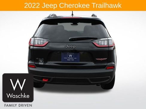 Used 2022 Jeep Cherokee Trailhawk image 6