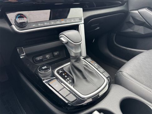 Certified 2023 Kia Seltos EX image 19