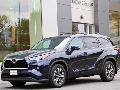 Used 2021 Toyota Highlander XLE