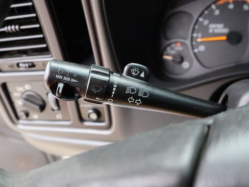 Used 2003 Chevrolet Silverado 2500 LS w/ Skid Plate Package image 17