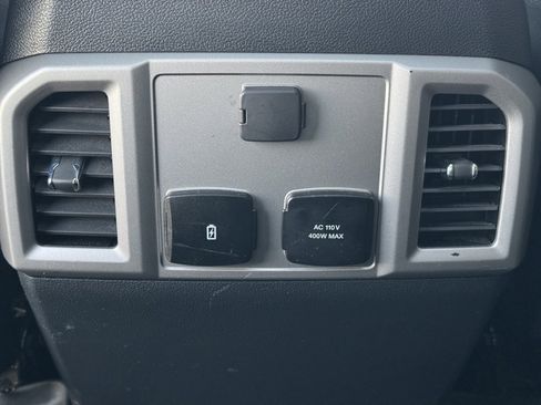 Used 2022 Ford F350 Lariat w/ Black Appearance Package image 20