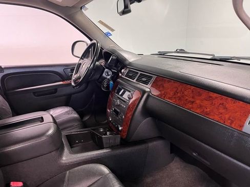 Used 2013 Chevrolet Tahoe LT w/ Luxury Package image 12