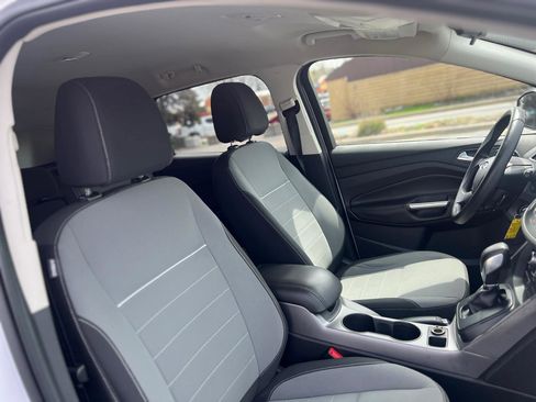 Used 2014 Ford Escape SE image 41