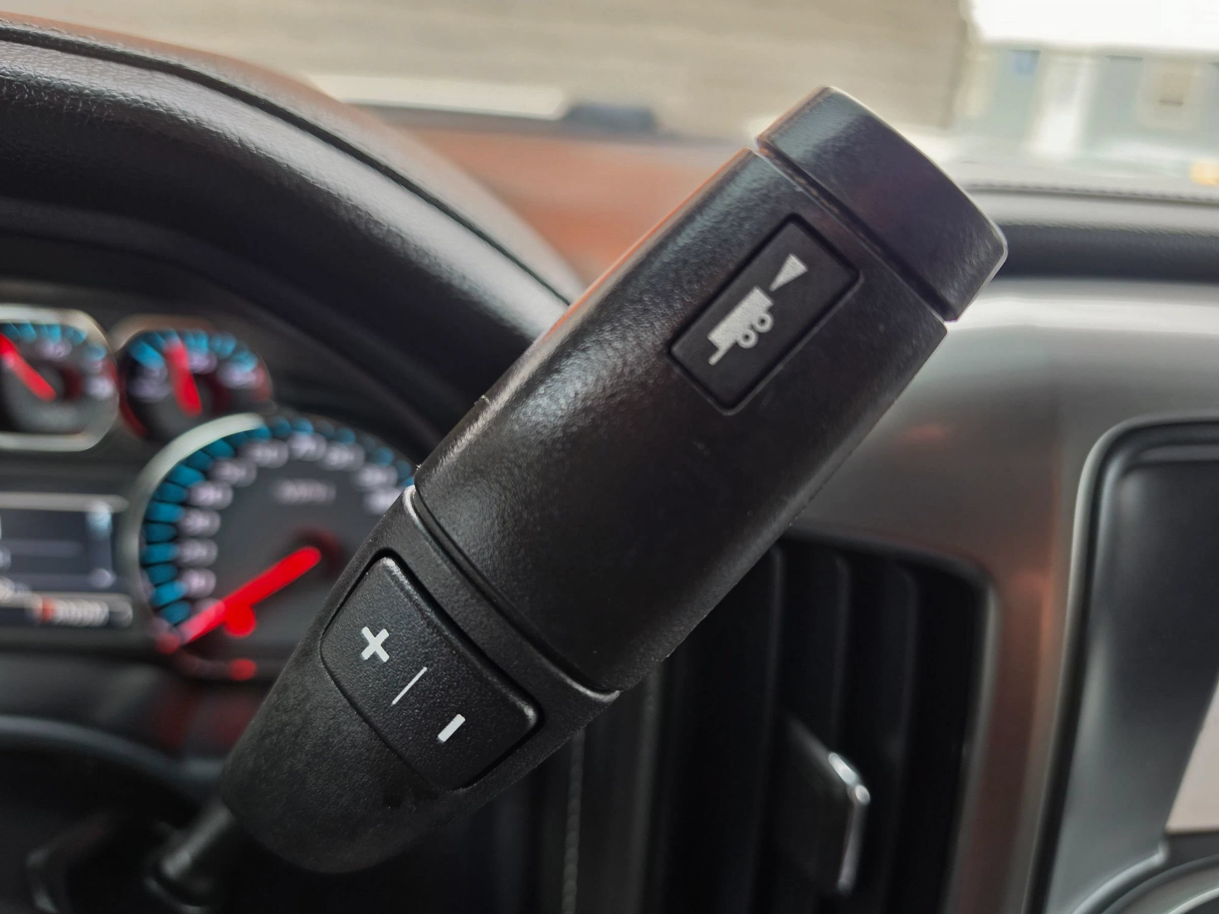 Used 2015 Chevrolet Silverado 2500 LTZ w/ Duramax Plus Package AWD/4WD image 30