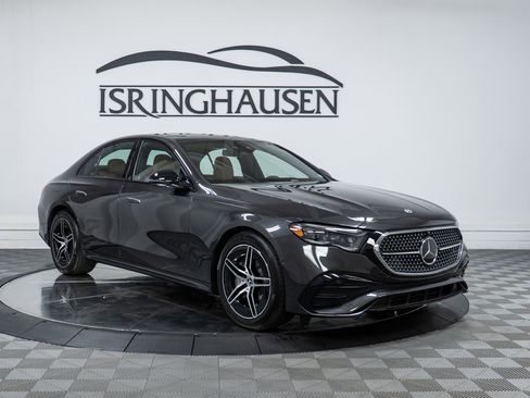 New 2026 Mercedes-Benz E 450 4MATIC Sedan image 3