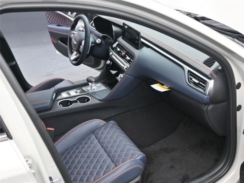 New 2026 Genesis G70 3.3T Prestige image 10