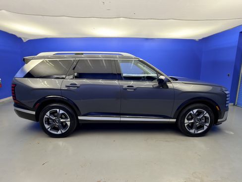 Used 2026 Hyundai Palisade Limited AWD/4WD image 8